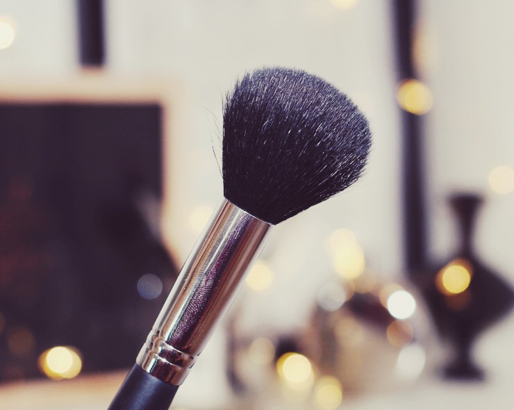 Mac 109S Synthetic Small Contour Brush