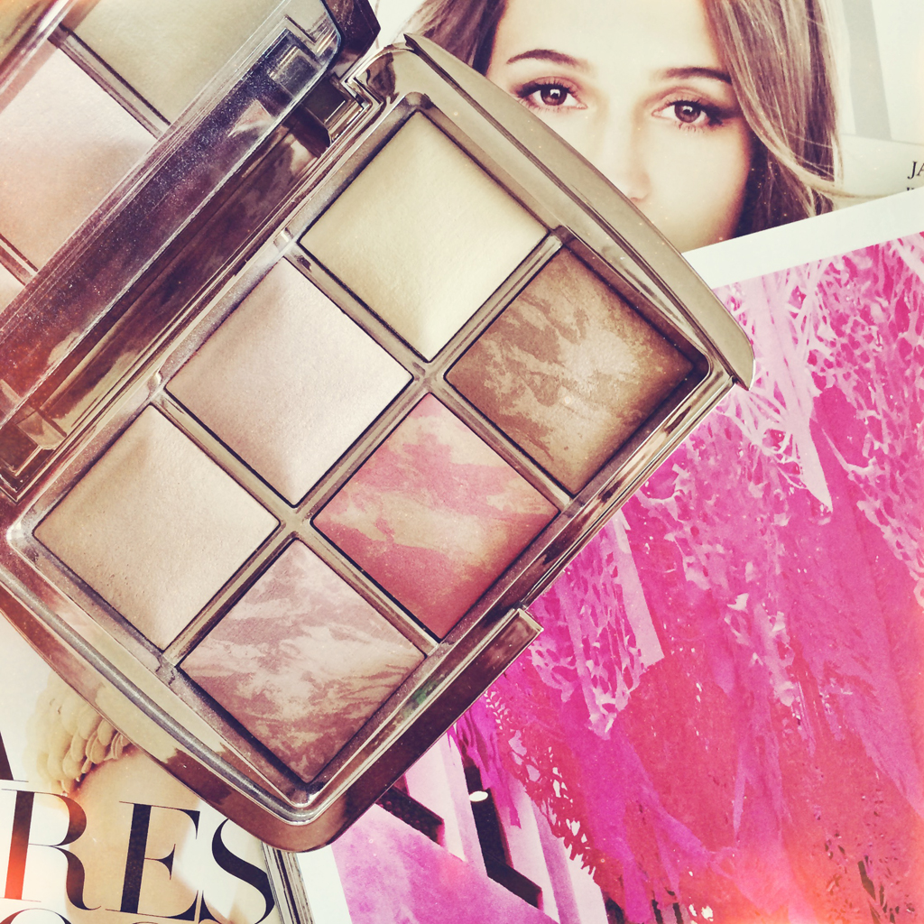 Hourglass Ambient Lighting Edit | All Dolled Up