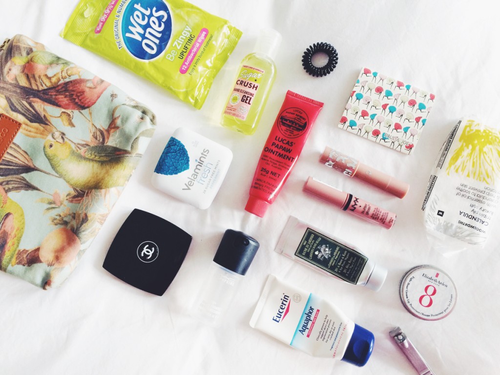 Whats in my On-the-Go Beauty Bag | All Dolled Up