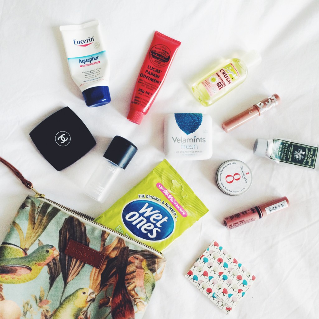 Whats in my On-the-Go Beauty Bag | All Dolled Up