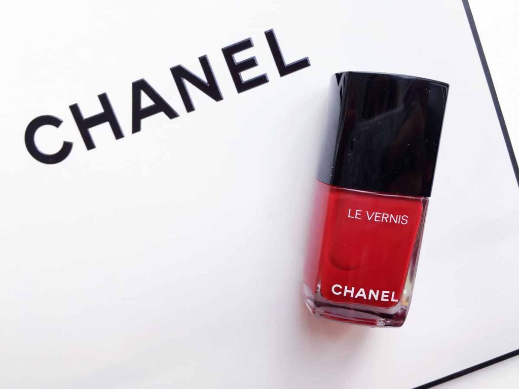 Chanel Longwear Nail Colour in 528 Rouge Puissant