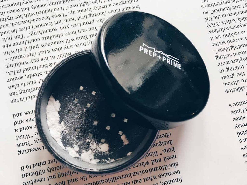 MAC Prep+Prime Transparent Finishing Powder | All Dolled Up