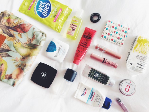 Whats in my On-the-Go Beauty Bag | All Dolled Up